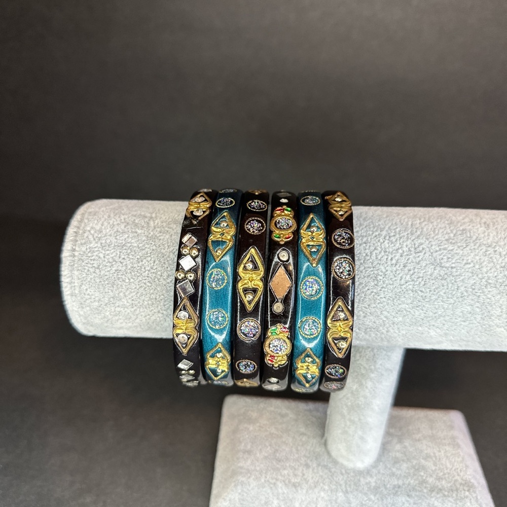 Beautiful Bangle Set - image 2